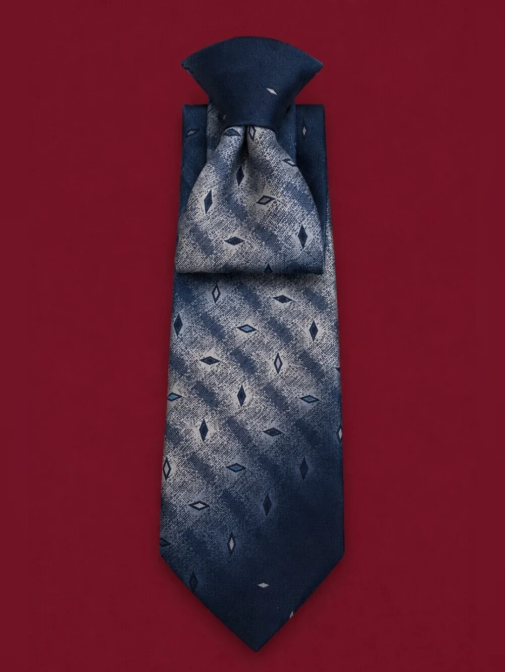 3/$30 WINDSOR 1980s Blue Diamond Pattern Clip-on Tie